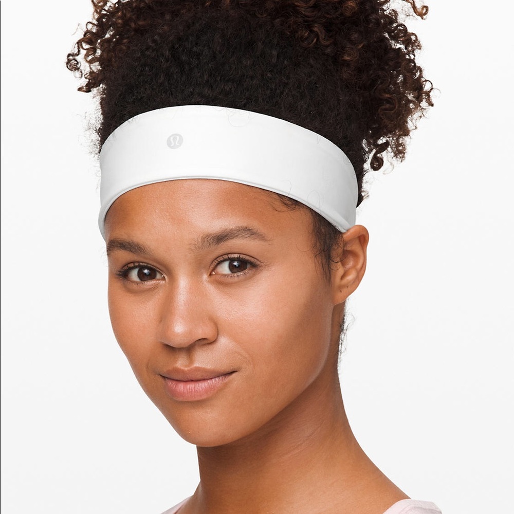 Lululemon Fly Away Tamer Headband: WHITE